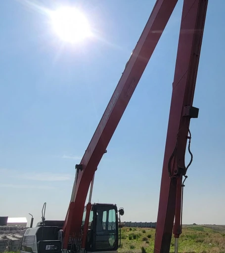 2013 Link-Belt 250X3 LF long reach excavator
