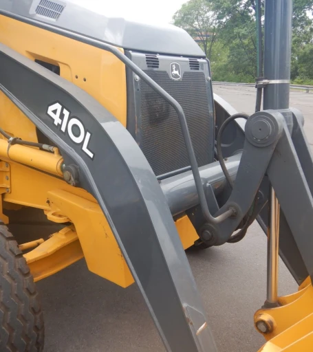 2015 John Deere 410L backhoe
