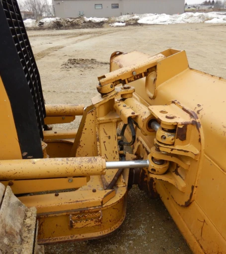 2011 Caterpillar D5K LGP dozer