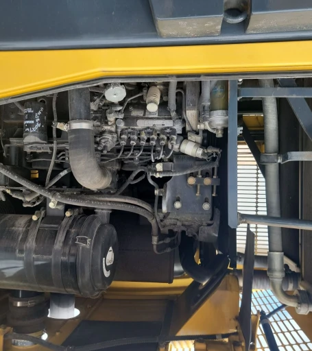 2005 Komatsu WA320 wheel loader