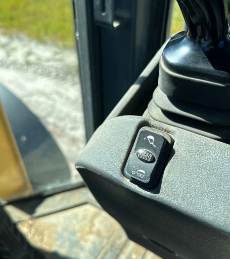 2014 John Deere 624K wheel loader