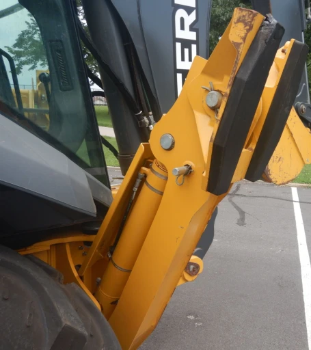 2015 John Deere 410L backhoe