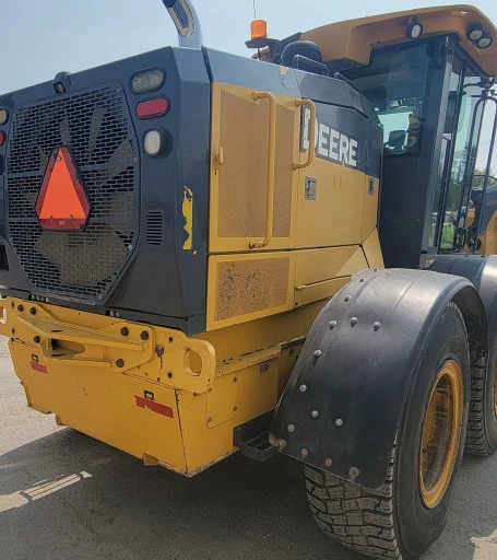 2016 John Deere 772GP motor grader