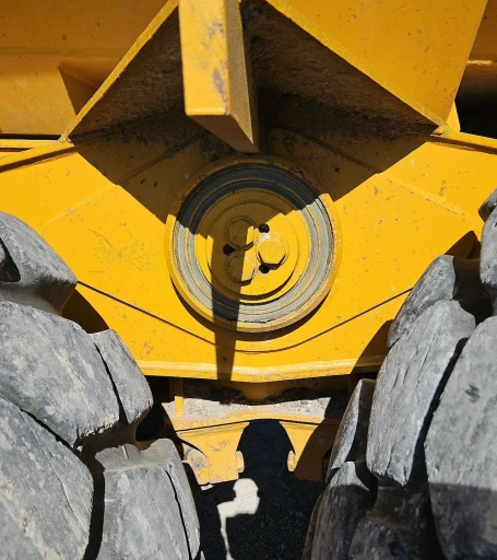 2000 John Deere 400C haul truck