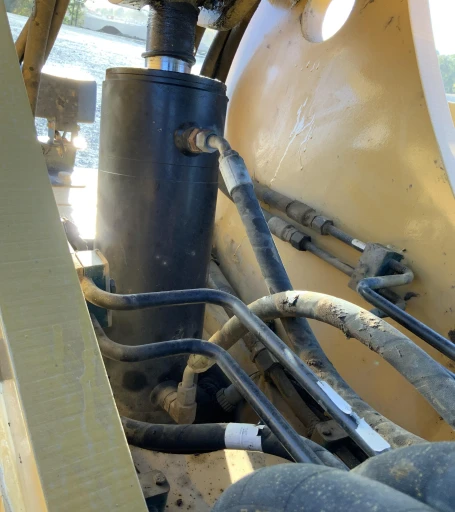 2013 Caterpillar TL1055C Telehandler