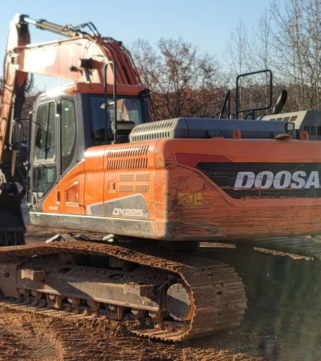 2019 Doosan DX225LC-5 excavator
