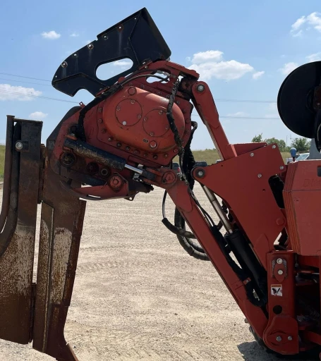 2011 Ditch Witch RT115 Quad vibratory cable plow