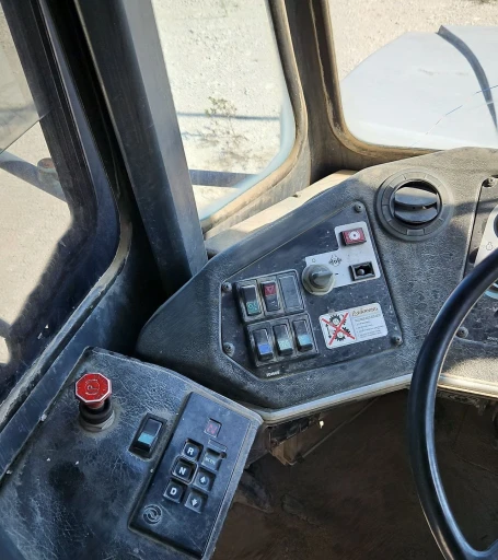 2000 John Deere 400C haul truck