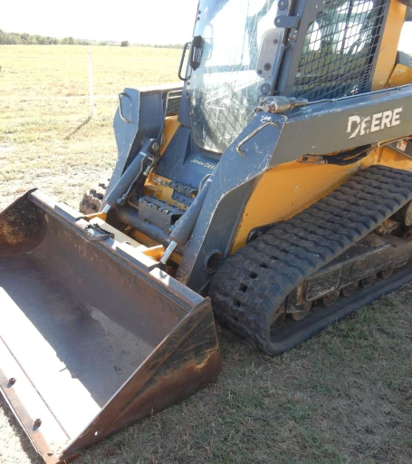 2013 John Deere 333E tracked skid steer loader