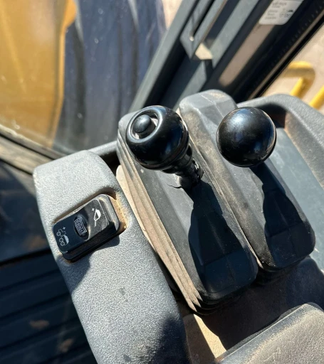 2012 John Deere 744K wheel loader