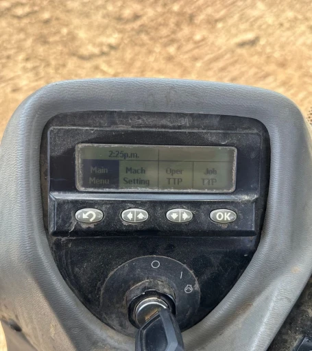 2016 Caterpillar 953D track loader