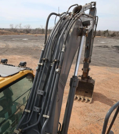 2015 John Deere 210G LC  excavator