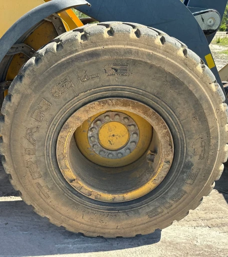 2014 John Deere 624K wheel loader