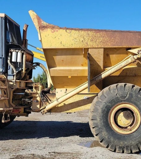 2001 John Deere 400C haul truck