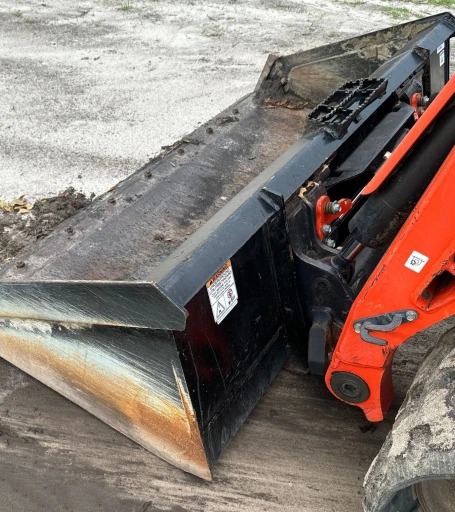 2021 Kubota SVL97-2 tracked skid steer loader