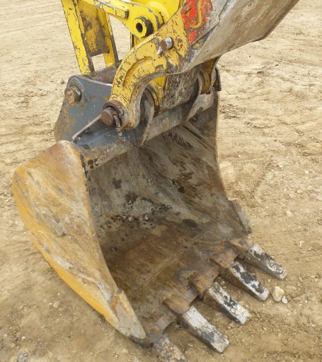 2016 Kobelco SK85CS-3 excavator