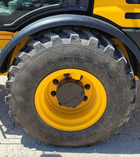 2022 JCB 407 wheel loader