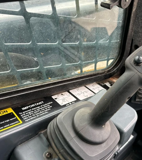 2021 John Deere 325g tracked skidsteer