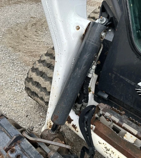 2022 Bobcat T76 R-Series tracked skid steer loader
