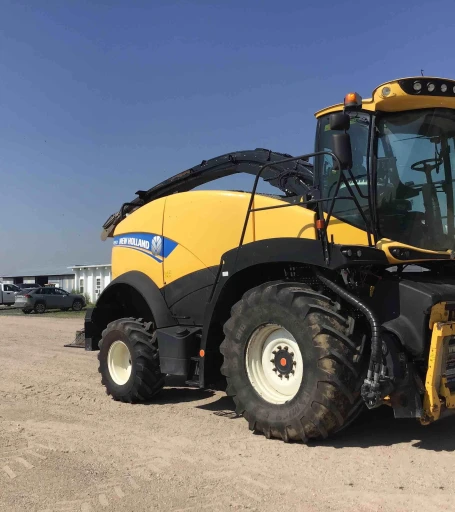 2016 New Holland FR850 Self-Propelled Forage Harvester