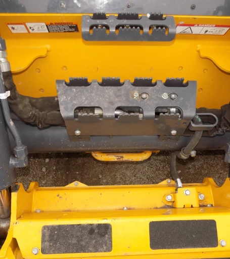 2019 John Deere 333G tracked skid steer loader1