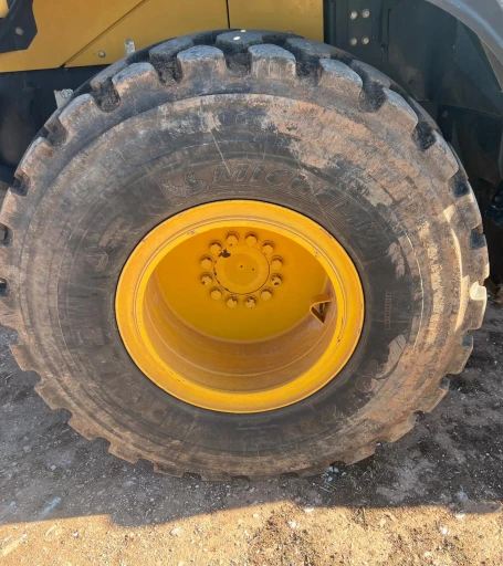 2016 Komatsu WA270-8 Wheel Loader WAttachments
