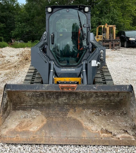 2022 John Deere 325G tracked skid steer loader