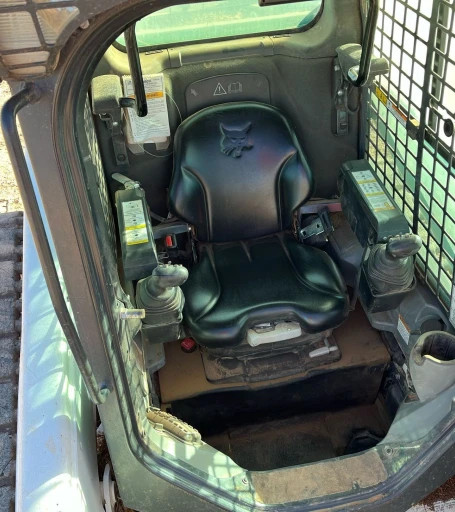 2018 Bobcat T870 tracked skid steer loader
