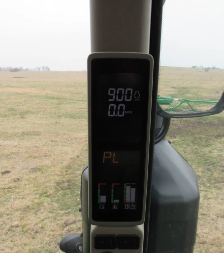 2014 John Deere R4038 self-propelled sprayer