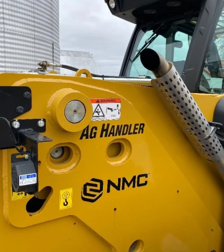 2019 Caterpillar TH408D 4x4x4 Handler