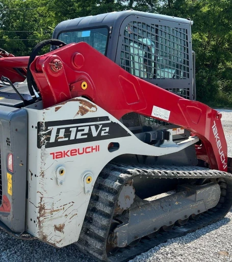 2016 Takeuchi TL12V2 tracked skid steer loader