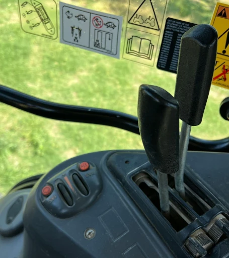 2014 Challenger MT585D tractor