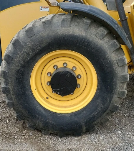 2017 Gehl DL1240 telehandler