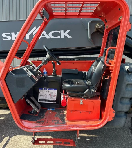 2018 Skyjack SJ1056 TH telehandler