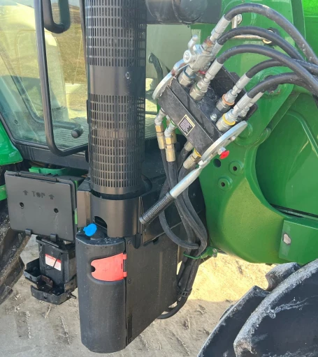 2013 John Deere 6125R MFWD Tractor Loader