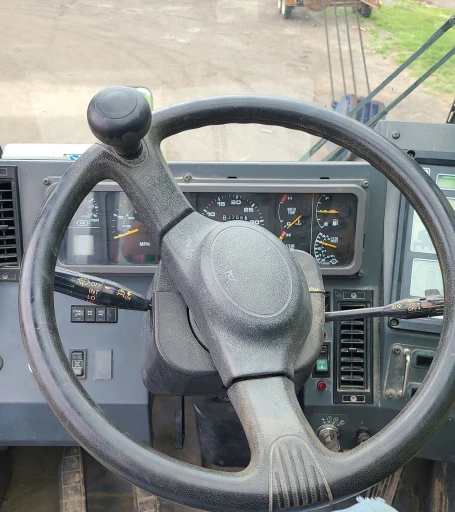 2011 Tadano GR300XL crane