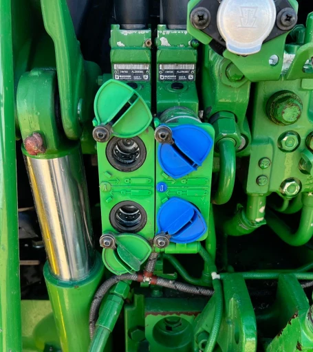 2013 John Deere 6125R MFWD Tractor Loader