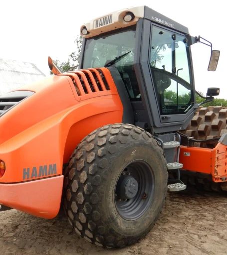 2016 Hamm H11I vibratory roller