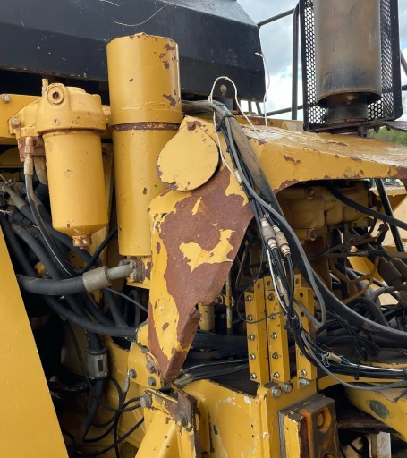 2000 Caterpillar D300E Series II water wagon