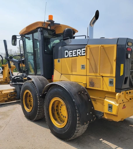 2016 John Deere 772GP motor grader