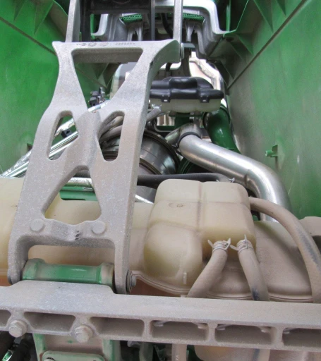 2014 John Deere R4038 self-propelled sprayer