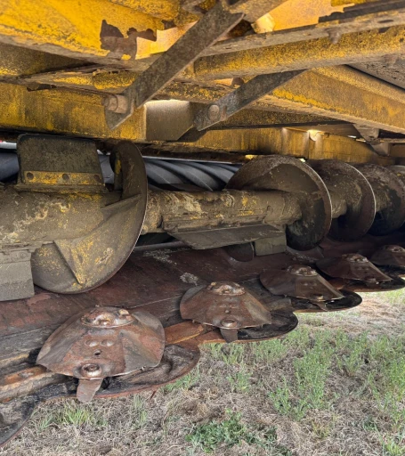2014 New Holland Speedrower 240 Self-Propelled Windrower