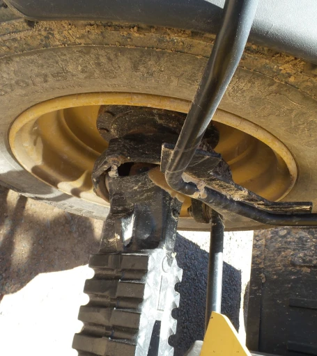 2013 Caterpillar TL943C telehandler
