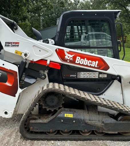 2022 Bobcat T76 R-Series tracked skid steer loader