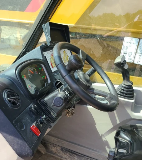 2017 Caterpillar TL1255D telehandler