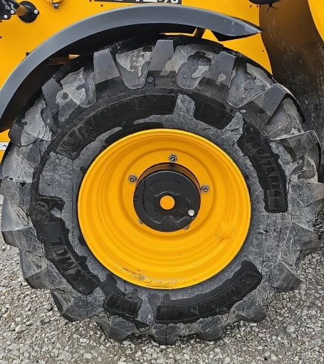 2023 JCB 542-70AG telehandler