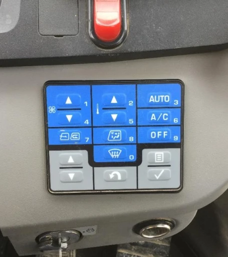 2018 Komatsu WA270-8 Wheel Loader