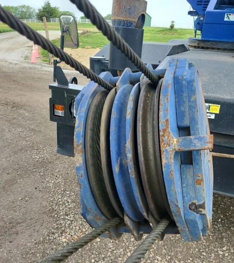 2011 Tadano GR300XL crane