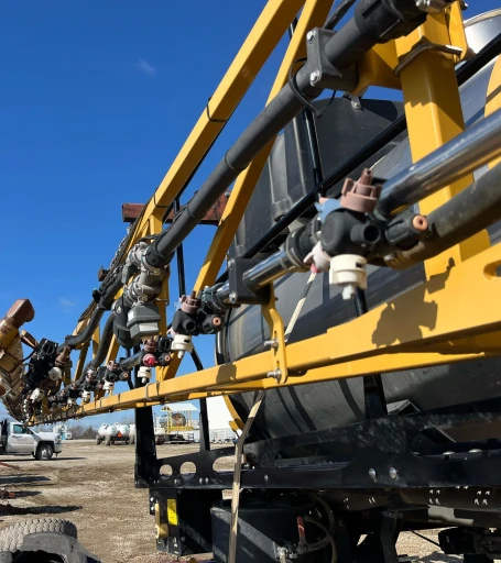 2013 Rogator RG1100 applicator