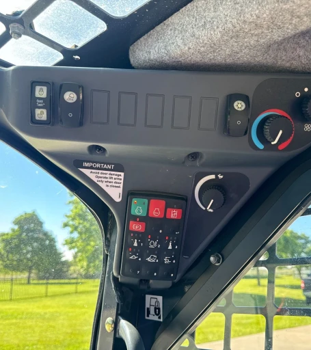2023 John Deere 317G tracked skid steer loader